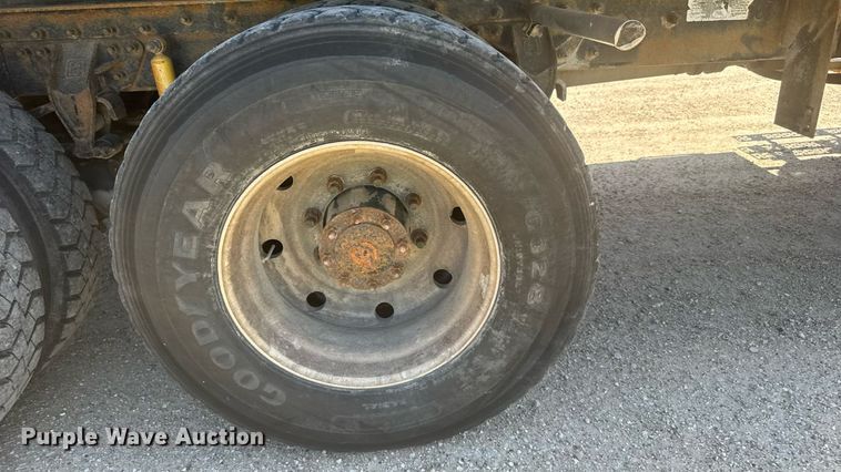 image for item ER2140 1998 Mack CH613 dump truck