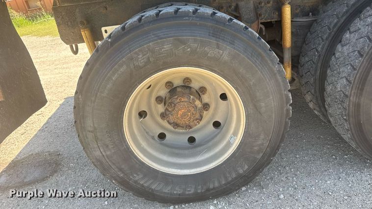 image for item ER2140 1998 Mack CH613 dump truck