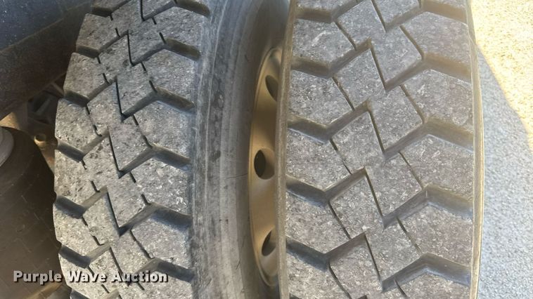 image for item ER2140 1998 Mack CH613 dump truck