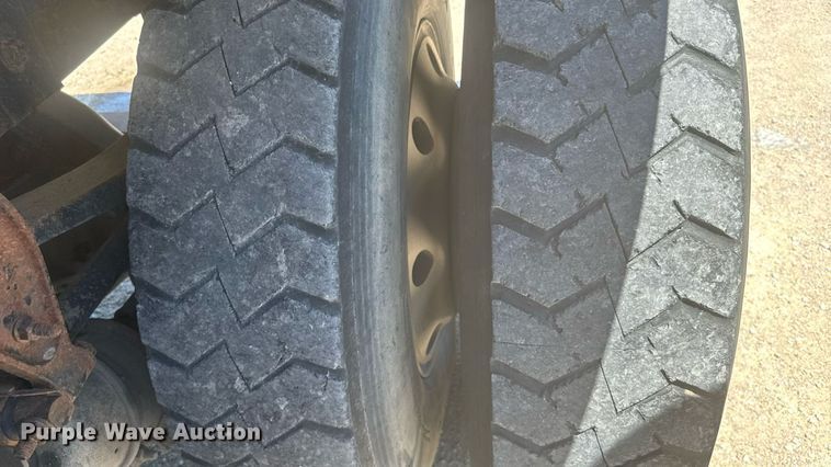 image for item ER2140 1998 Mack CH613 dump truck