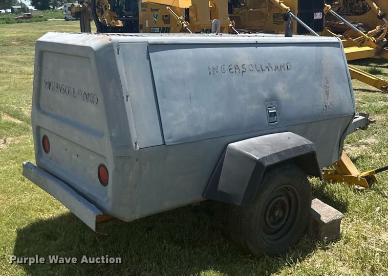 image for item ER2141 1995 Ingersoll-Rand P185WJD air compressor