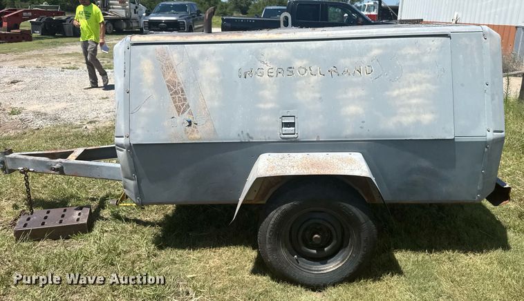 image for item ER2141 1995 Ingersoll-Rand P185WJD air compressor