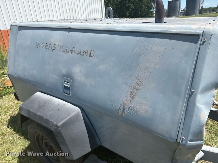 image for item ER2141 1995 Ingersoll-Rand P185WJD air compressor