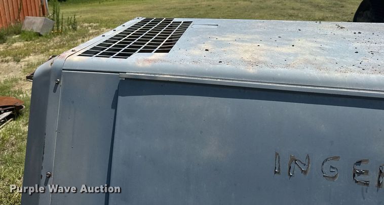 image for item ER2141 1995 Ingersoll-Rand P185WJD air compressor