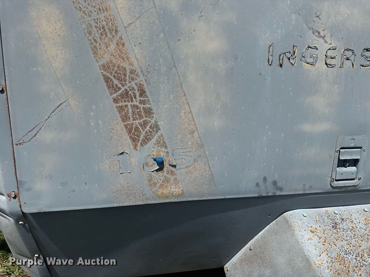 image for item ER2141 1995 Ingersoll-Rand P185WJD air compressor