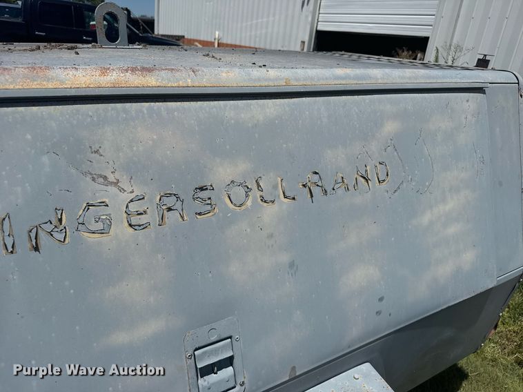 image for item ER2141 1995 Ingersoll-Rand P185WJD air compressor