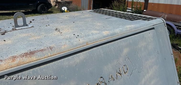 image for item ER2141 1995 Ingersoll-Rand P185WJD air compressor