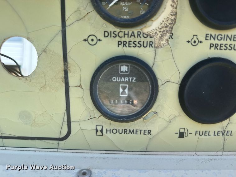 image for item ER2141 1995 Ingersoll-Rand P185WJD air compressor