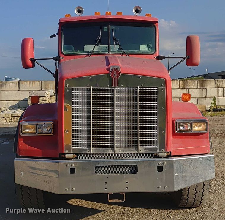 image for item ER2152 2001 Kenworth T800 ready mix truck