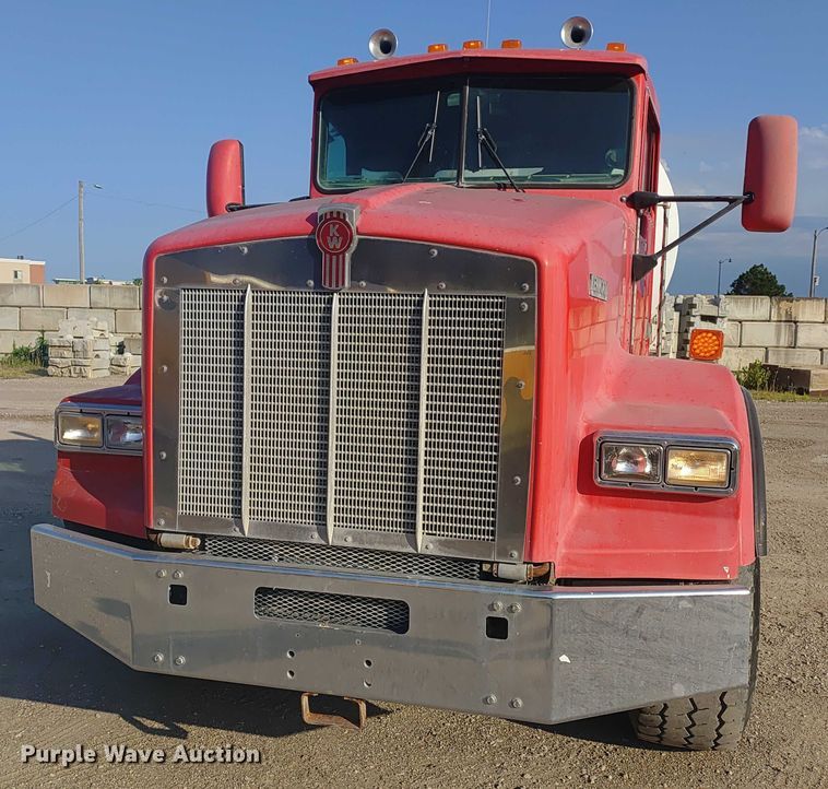 image for item ER2152 2001 Kenworth T800 ready mix truck