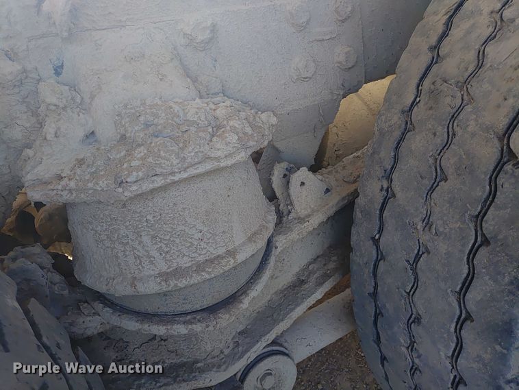 image for item ER2152 2001 Kenworth T800 ready mix truck