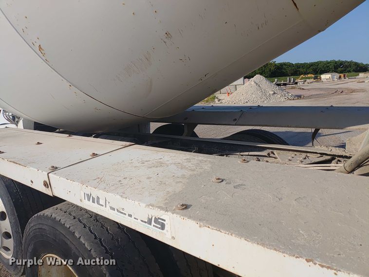 image for item ER2152 2001 Kenworth T800 ready mix truck