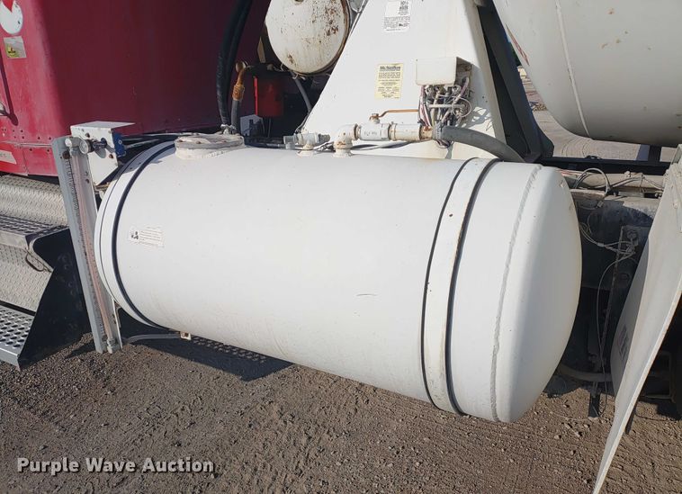 image for item ER2152 2001 Kenworth T800 ready mix truck