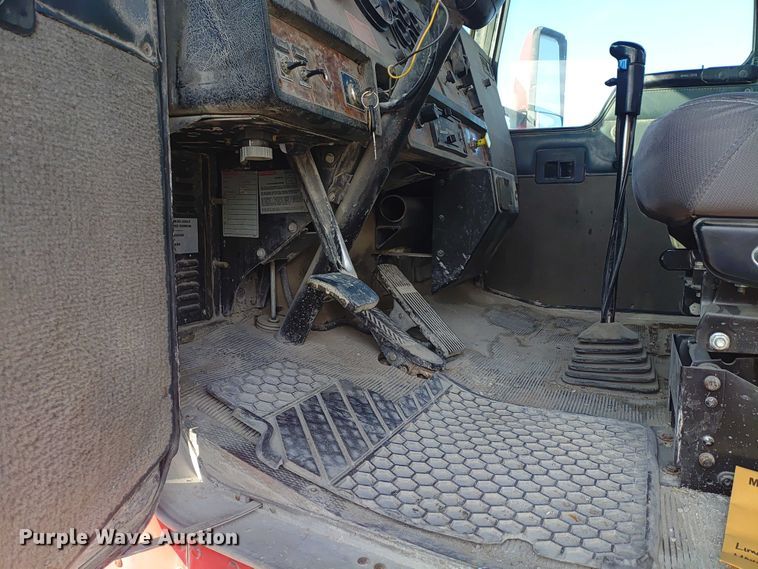 image for item ER2152 2001 Kenworth T800 ready mix truck