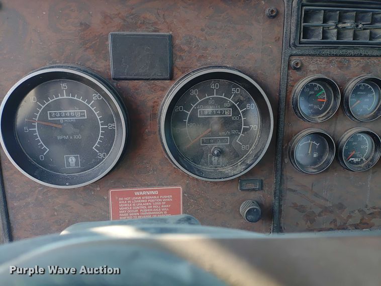 image for item ER2152 2001 Kenworth T800 ready mix truck