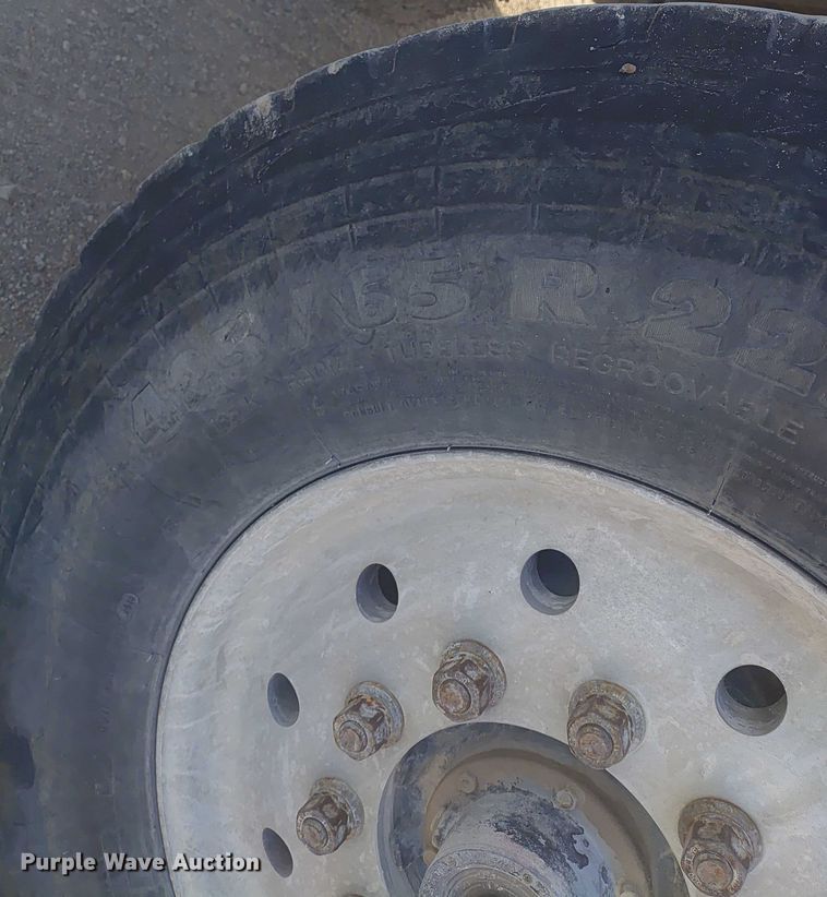 image for item ER2152 2001 Kenworth T800 ready mix truck