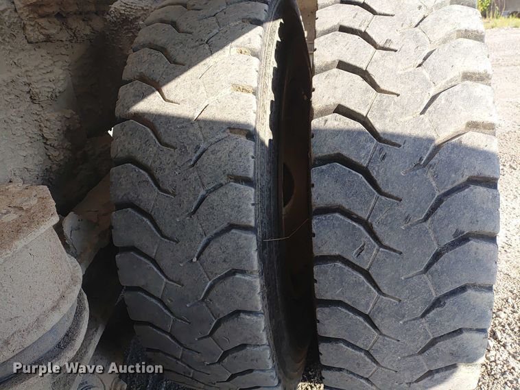 image for item ER2152 2001 Kenworth T800 ready mix truck