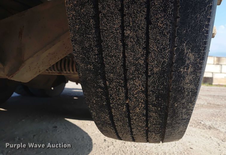 image for item ER2152 2001 Kenworth T800 ready mix truck