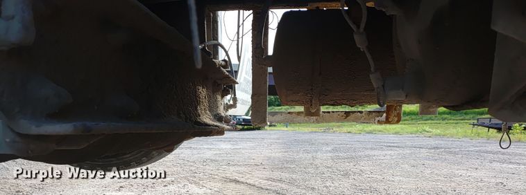 image for item ER2153 2010 Peterbilt 365 ready mix truck