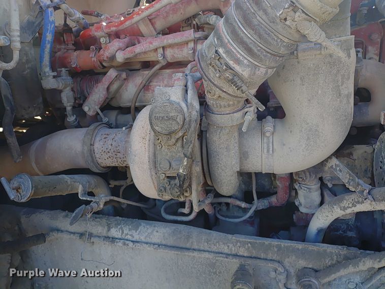 image for item ER2153 2010 Peterbilt 365 ready mix truck