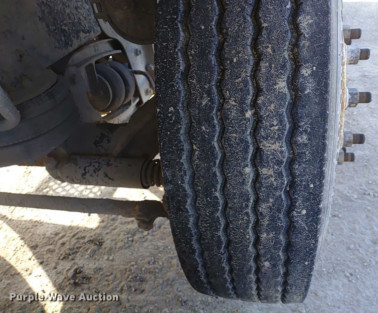 image for item ER2153 2010 Peterbilt 365 ready mix truck