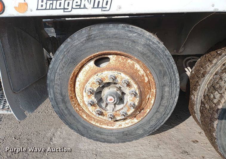 image for item ER2153 2010 Peterbilt 365 ready mix truck