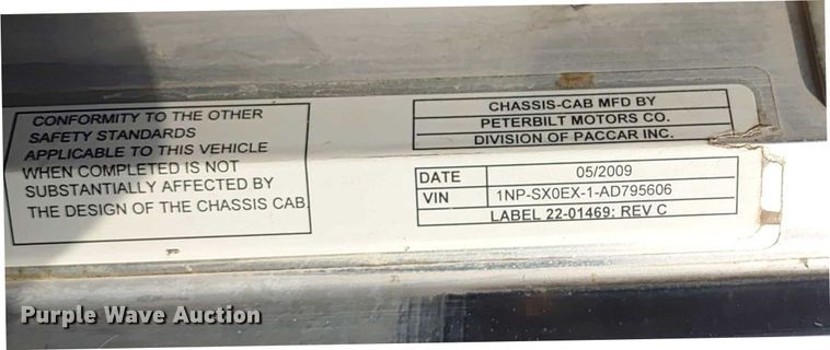 image for item ER2153 2010 Peterbilt 365 ready mix truck