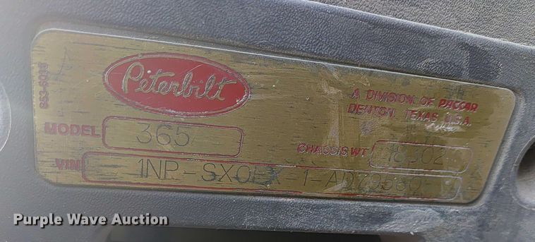 image for item ER2153 2010 Peterbilt 365 ready mix truck