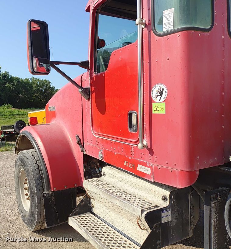 image for item ER2154 2003 Kenworth W900 ready mix truck