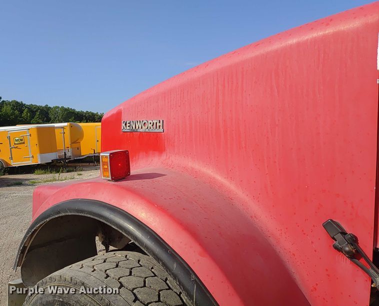 image for item ER2154 2003 Kenworth W900 ready mix truck