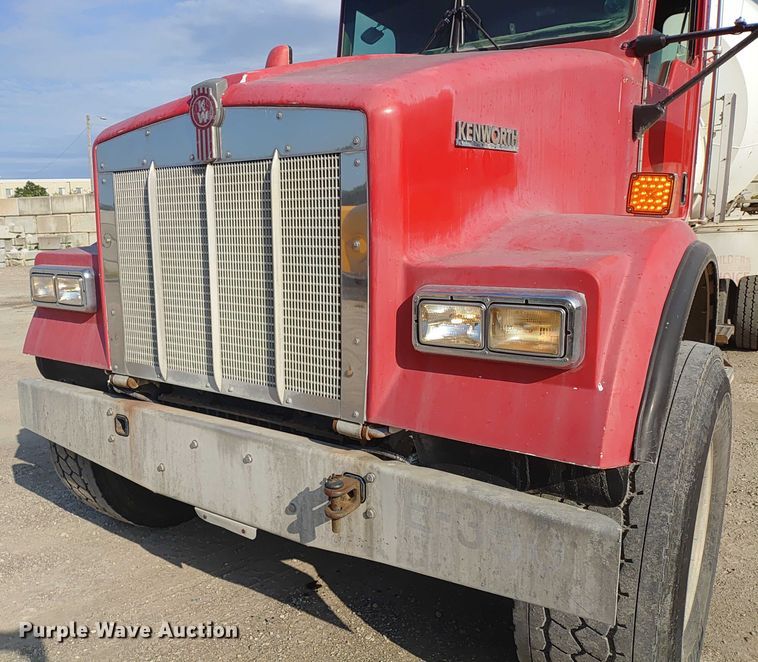 image for item ER2154 2003 Kenworth W900 ready mix truck