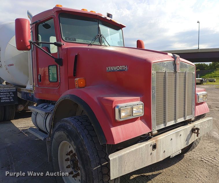 image for item ER2154 2003 Kenworth W900 ready mix truck