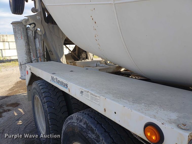 image for item ER2154 2003 Kenworth W900 ready mix truck