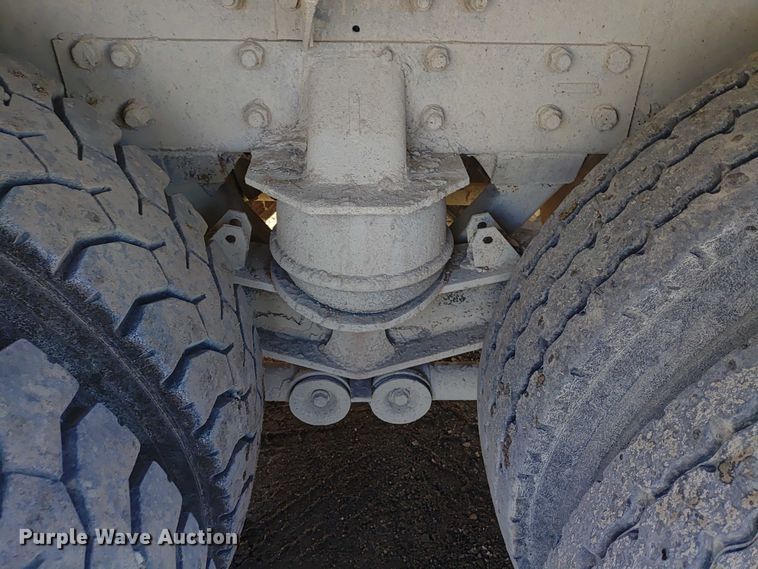 image for item ER2154 2003 Kenworth W900 ready mix truck