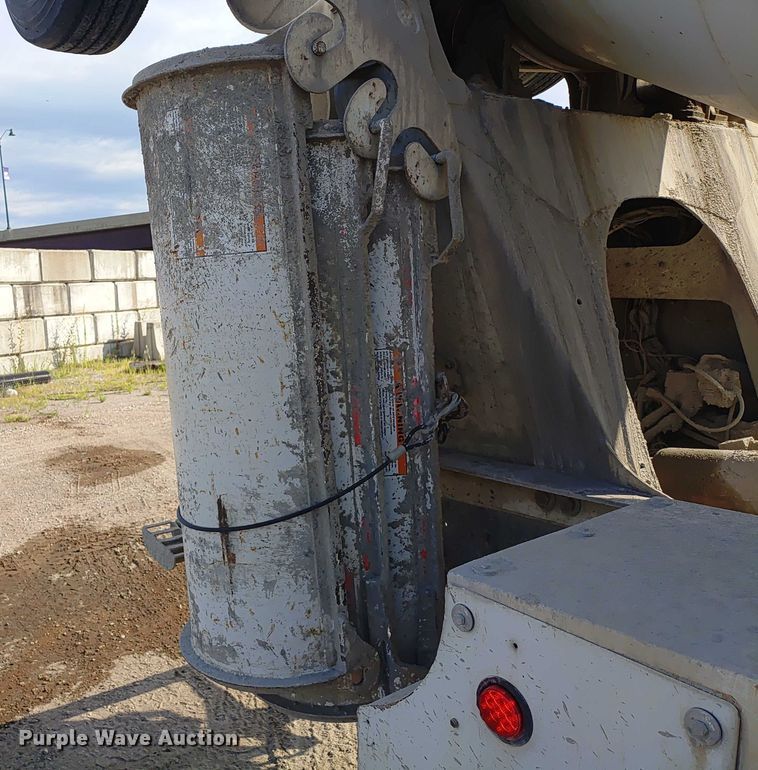 image for item ER2154 2003 Kenworth W900 ready mix truck