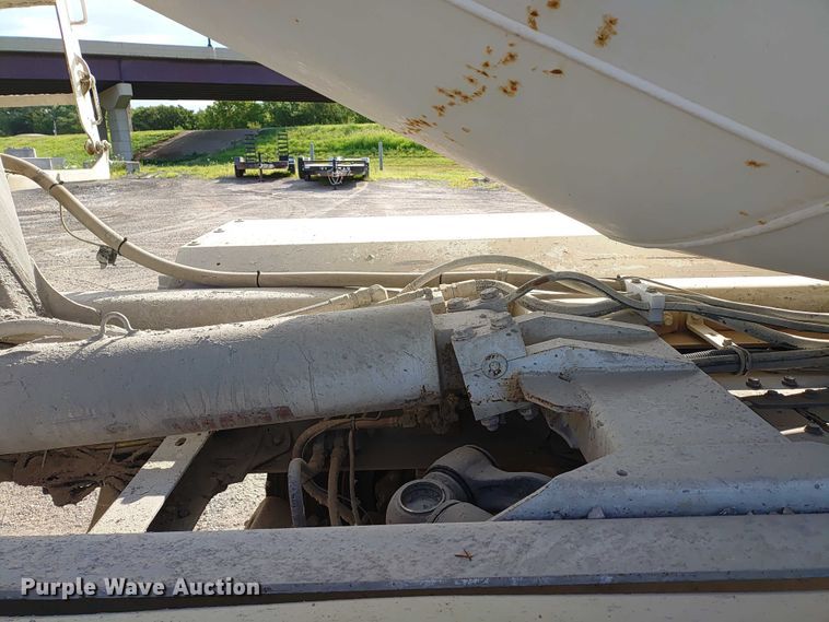 image for item ER2154 2003 Kenworth W900 ready mix truck