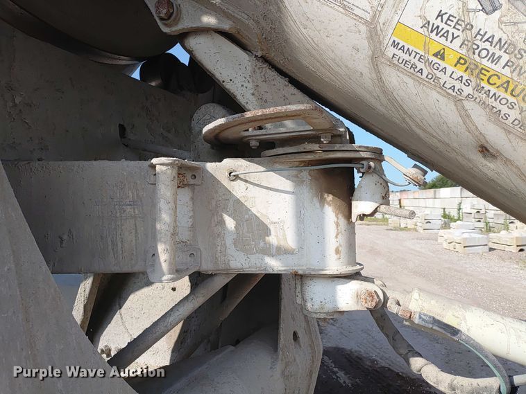 image for item ER2154 2003 Kenworth W900 ready mix truck