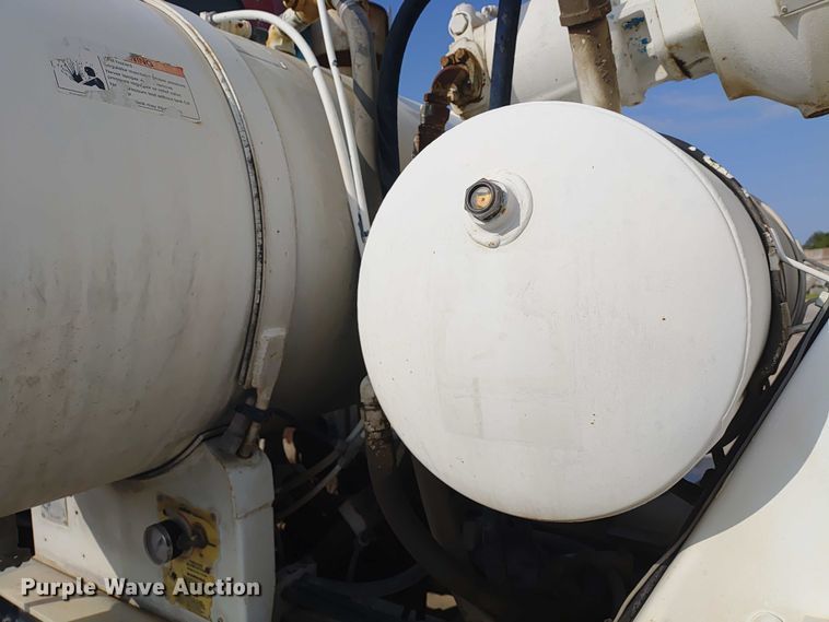 image for item ER2154 2003 Kenworth W900 ready mix truck