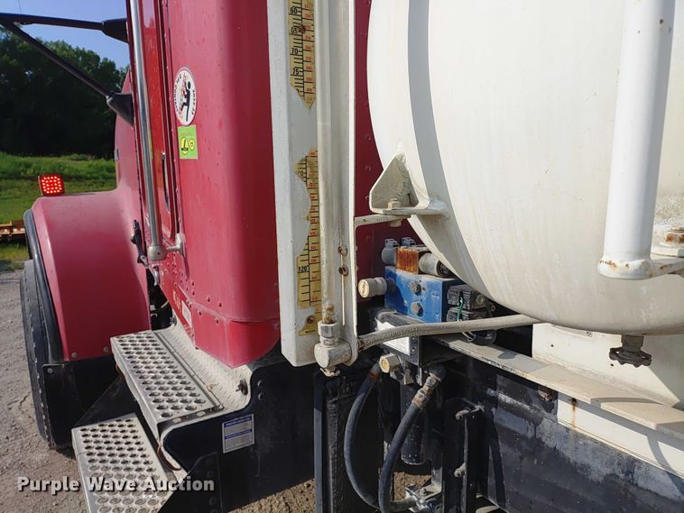 image for item ER2154 2003 Kenworth W900 ready mix truck