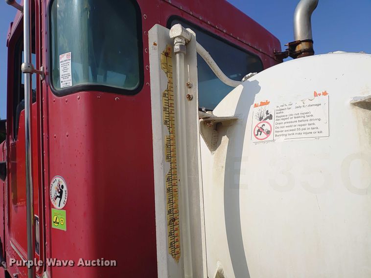 image for item ER2154 2003 Kenworth W900 ready mix truck