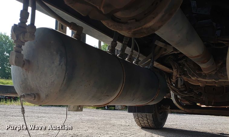 image for item ER2154 2003 Kenworth W900 ready mix truck