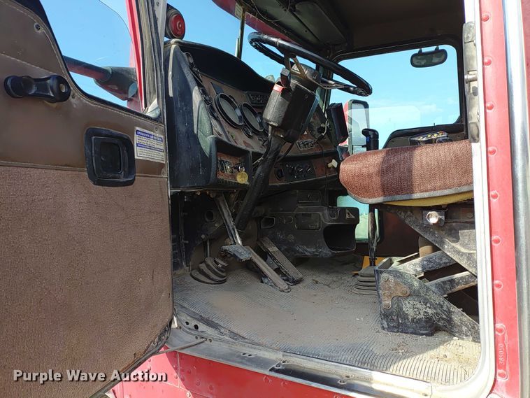 image for item ER2154 2003 Kenworth W900 ready mix truck