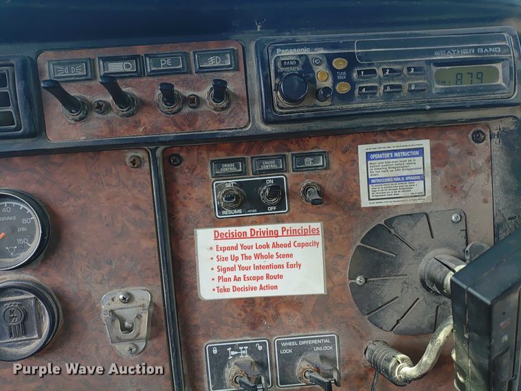 image for item ER2154 2003 Kenworth W900 ready mix truck