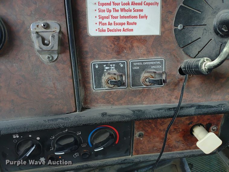 image for item ER2154 2003 Kenworth W900 ready mix truck