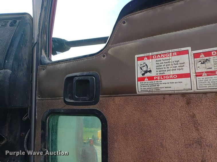 image for item ER2154 2003 Kenworth W900 ready mix truck