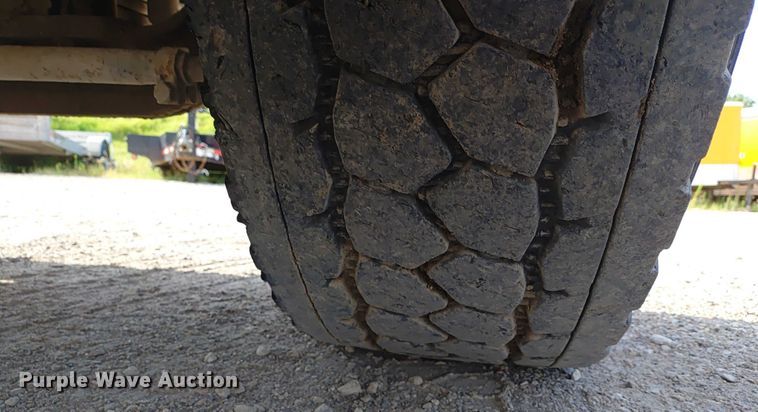 image for item ER2154 2003 Kenworth W900 ready mix truck