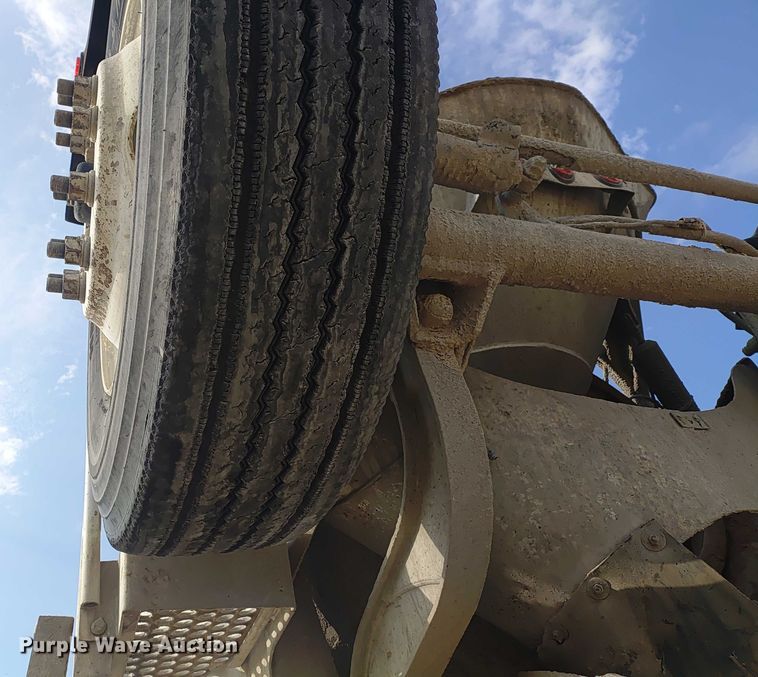 image for item ER2154 2003 Kenworth W900 ready mix truck