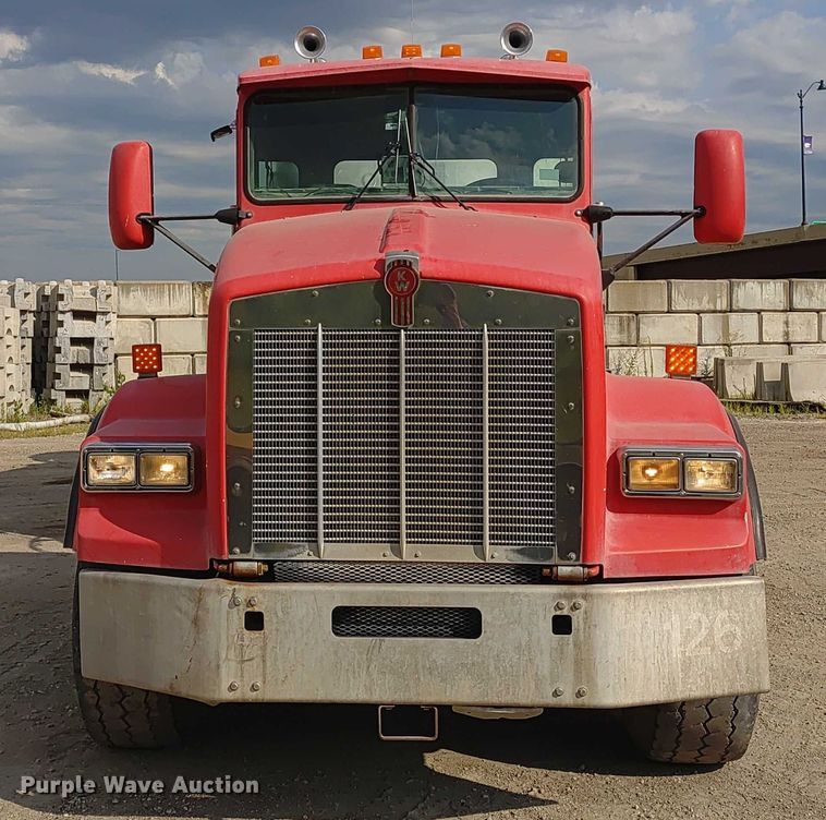 image for item ER2155 2001 Kenworth T800 ready mix truck