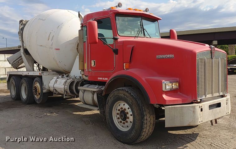 image for item ER2155 2001 Kenworth T800 ready mix truck