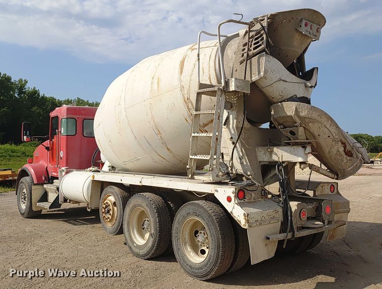 image for item ER2155 2001 Kenworth T800 ready mix truck